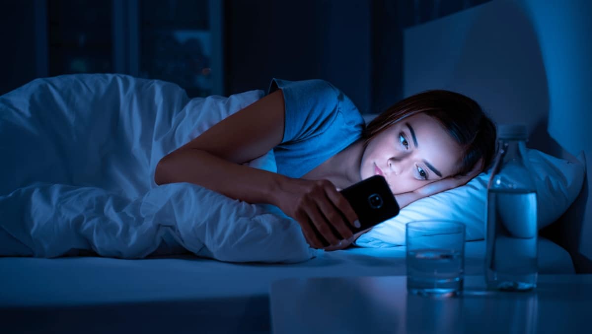 Most Americans are doing one nightly activity that's wrecking their sleep, expert says