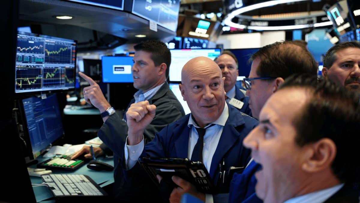 US markets point toward more gains and oil prices fall on renewed hopes of end to Iran war