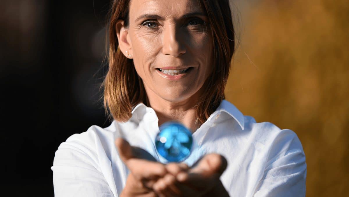 Experts reveal 'flicker method' to redefine aging and help you feel younger