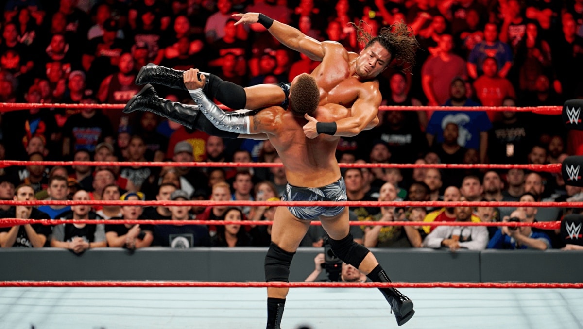 Dirty Finishes at WWE Saturday Night Dominate Ahead of Clash in Italy