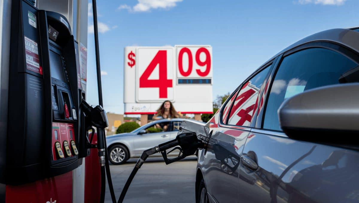 US gas prices back up to an average of $4 a gallon again as the US and Iran launch attacks