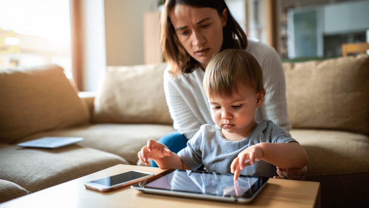Too much screen time may trigger lasting brain delays, top health official warns